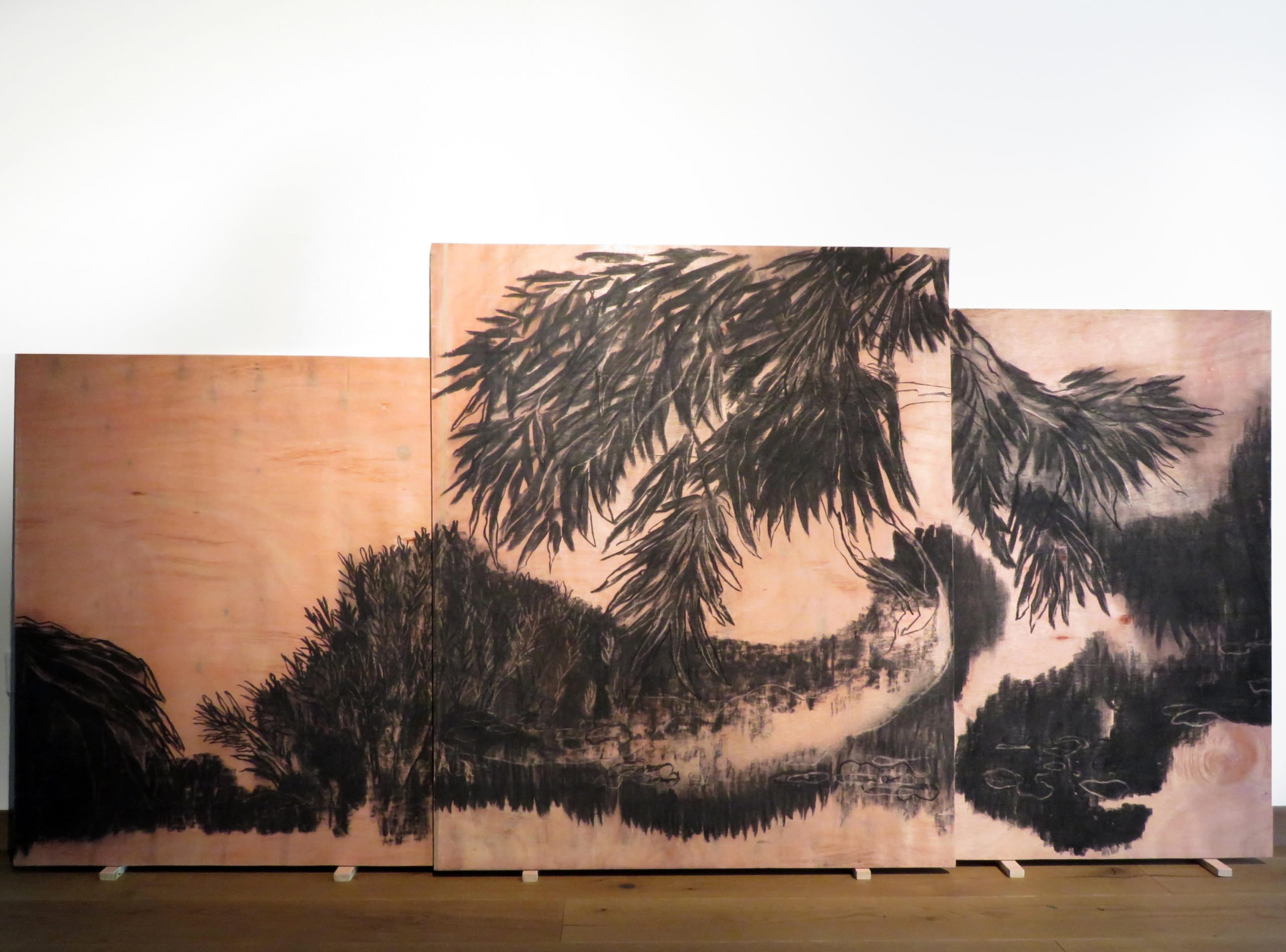 1.Delphine Gigoux Martin, Les bois brûlés, 2019, fusain et gomme sur bois, ensemble 250 x120 cm 2
