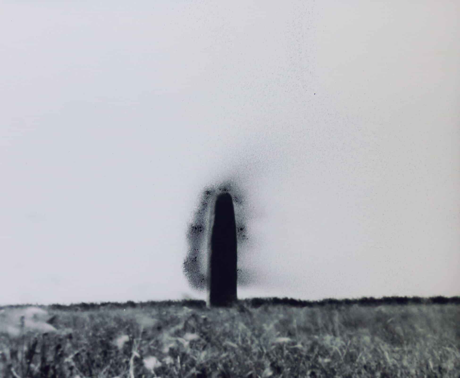 Atsunobu Kohira, Selaou al mein, 2022. Dessin à la poudre de graphite sur tirage argentique baryté (unique), 40 x 50 cm © Courtesy de l’artiste et de la Galerie Maubert